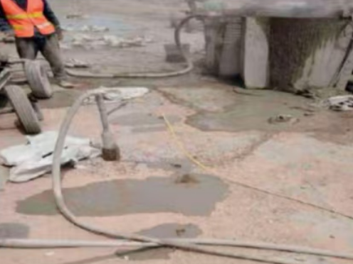 汇川水泥混凝土路面板底注浆技术 路面脱空注浆整治方案