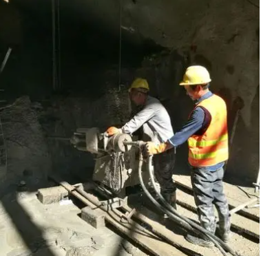 汇川水下抗分散灌浆料特点 水下不分散注浆料介绍